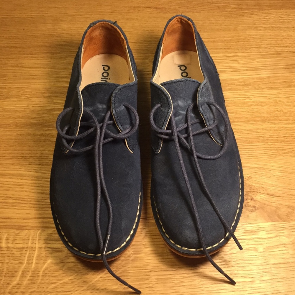 Pointer blue suede loafers